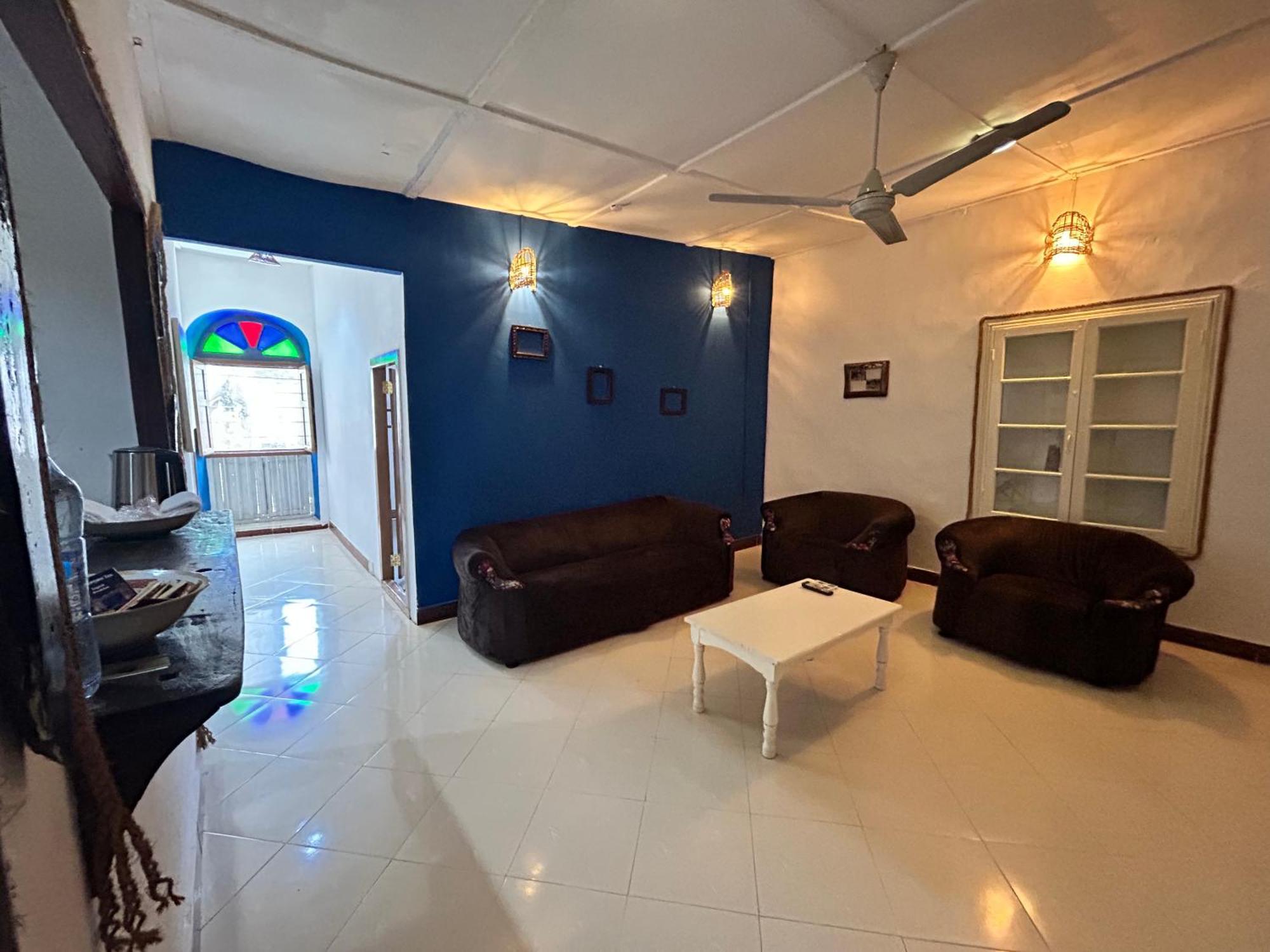 Hotel Habari House